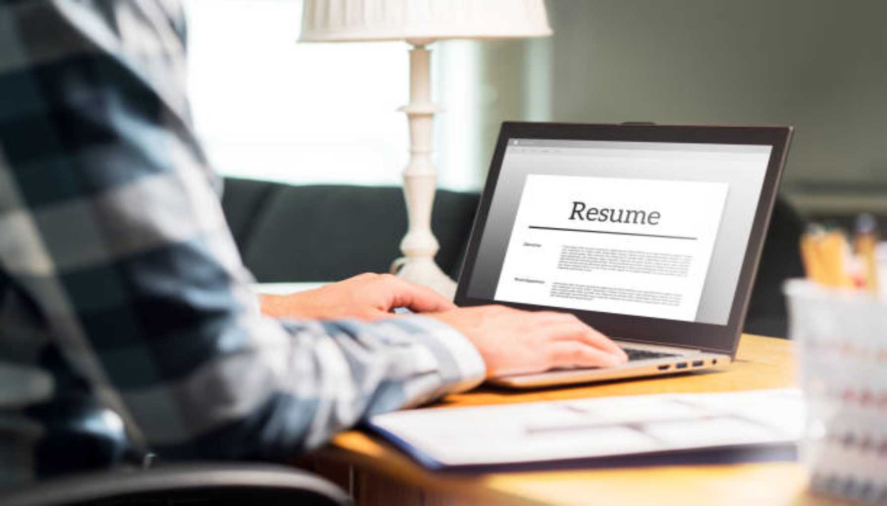 Resume Builder Best Reddit: Finding the Ideal Tool for Your Job Search