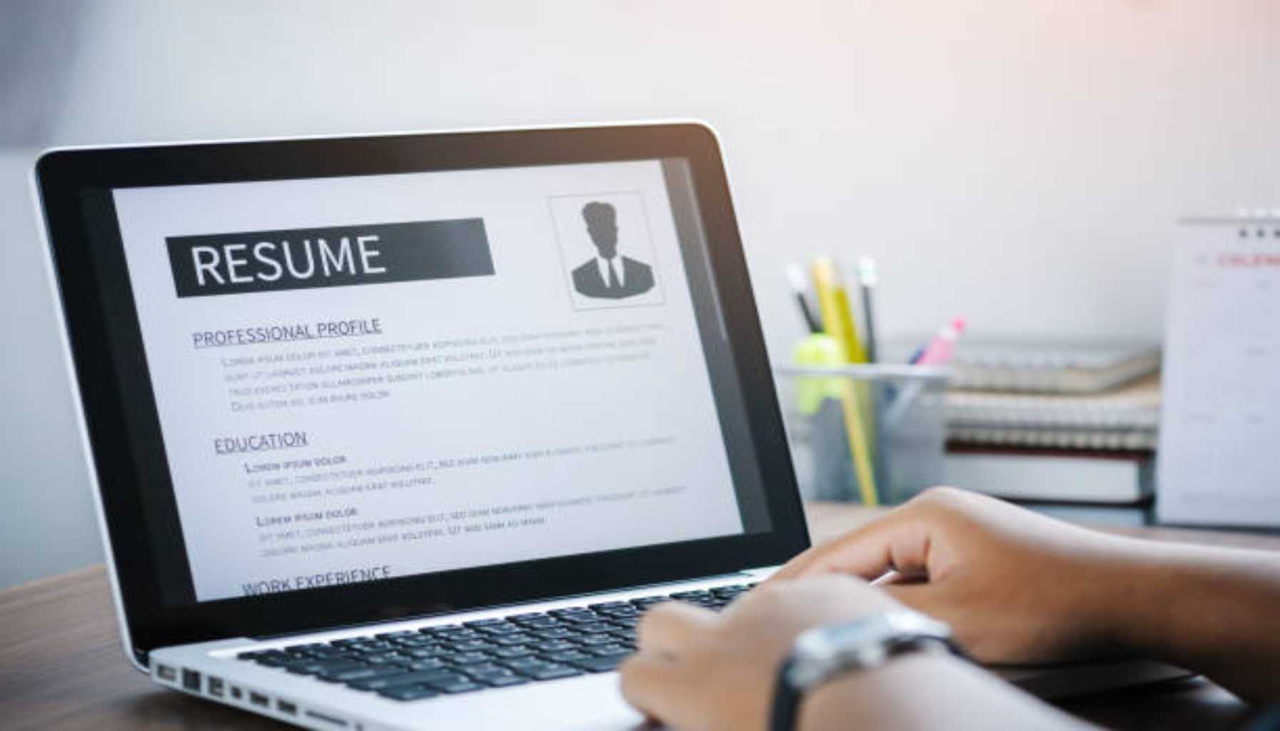 Resume Builder Best Site: Selecting the Right Instrument for Your Career Success